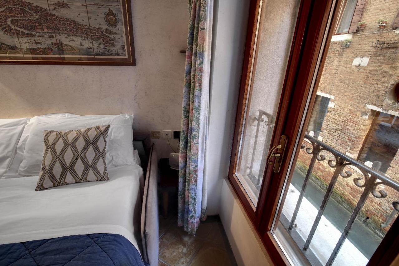 Canal View Suite In Rialto By Wonderful Italy البندقية المظهر الخارجي الصورة